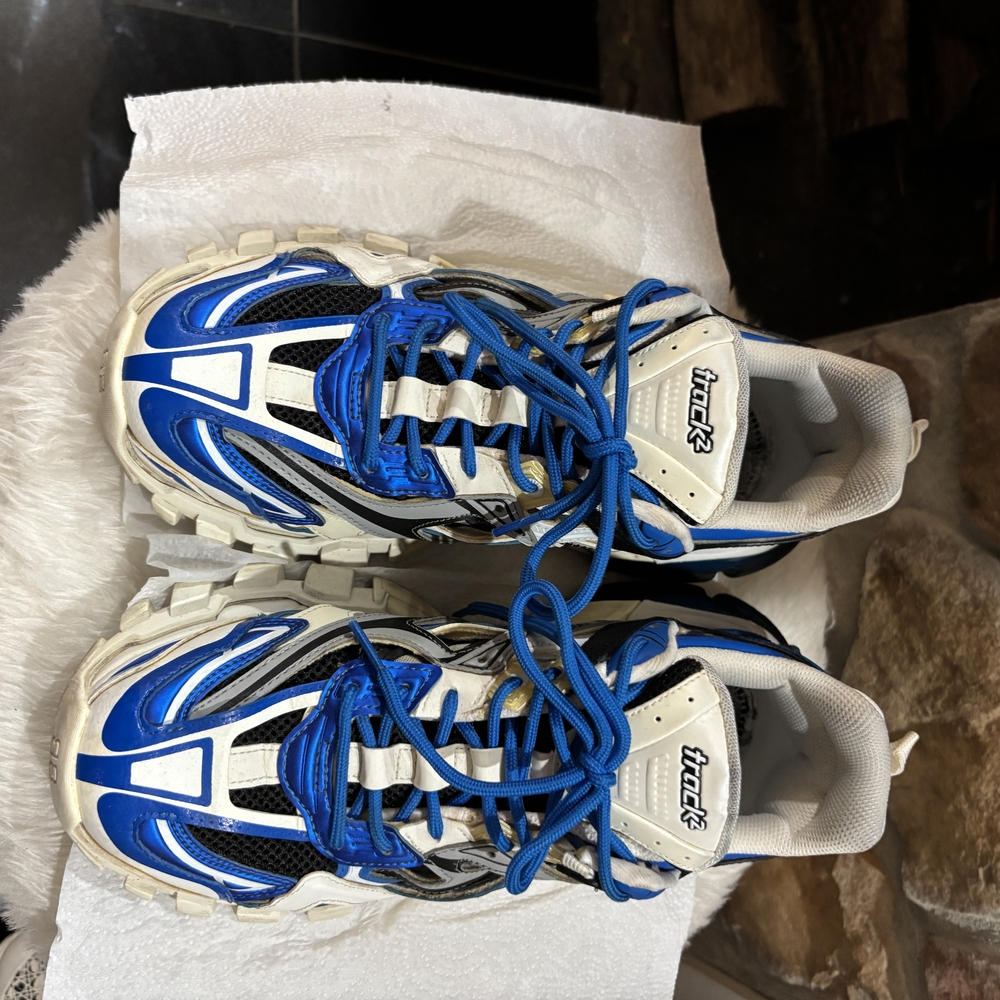 Balenciaga Men's Blue and Black Sneakers - Picture 2 of 3